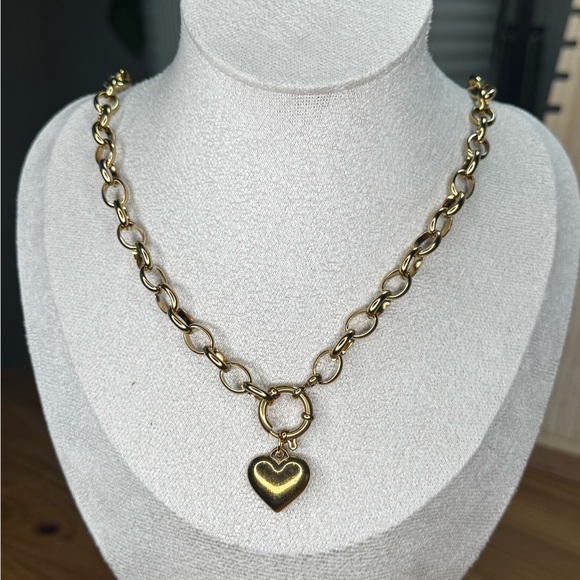 Gold Heart Pendant Necklace - Picture 4 of 4